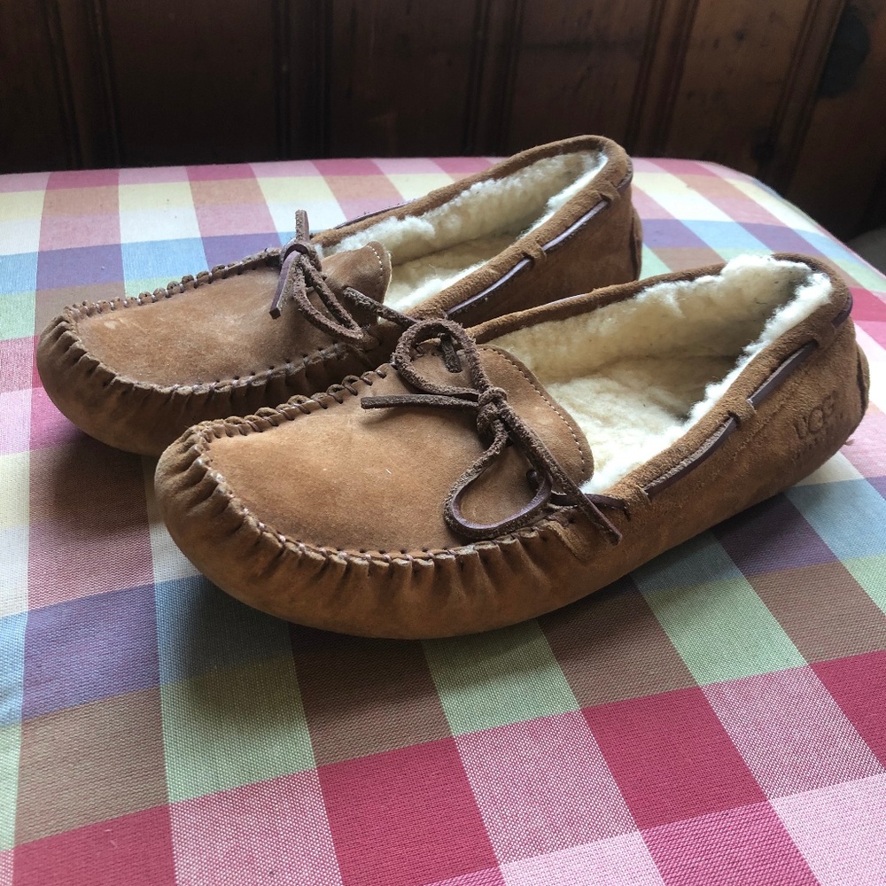 UGG Dakota Moccasin Slipper Brown Tan Size 9